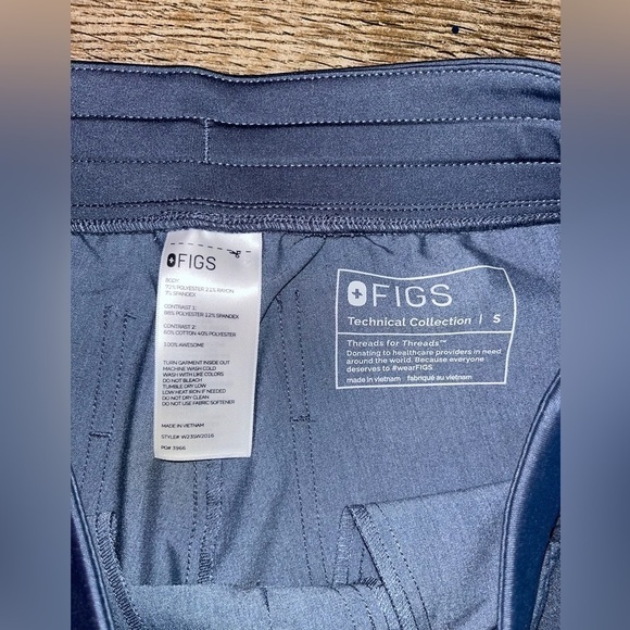 Figs women’s joggers scrubs - Picture 3 of 3